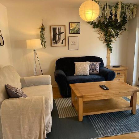 House 6 Goldcroft - Walk To Beach & Village, Pet-Friendly & Hottub Porthtowan المظهر الخارجي الصورة