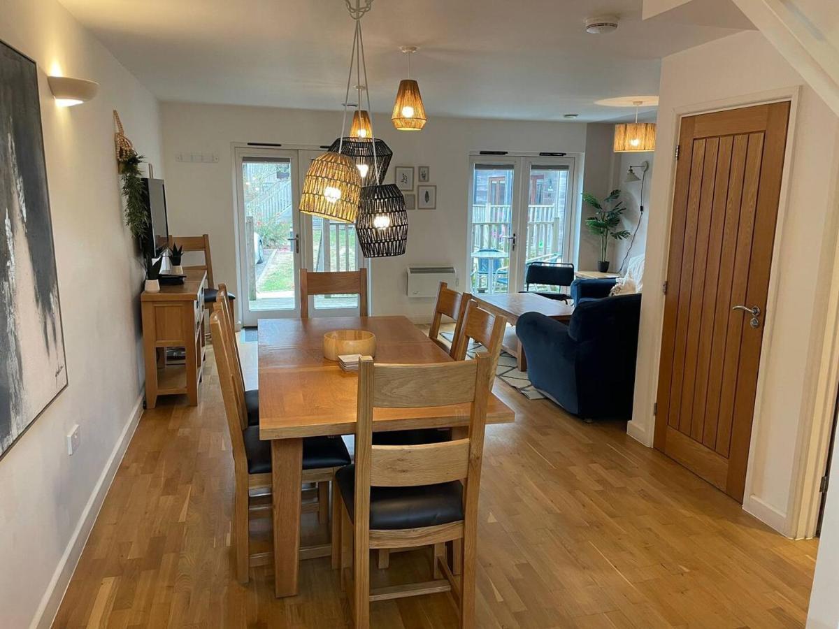 House 6 Goldcroft - Walk To Beach & Village, Pet-Friendly & Hottub Porthtowan المظهر الخارجي الصورة